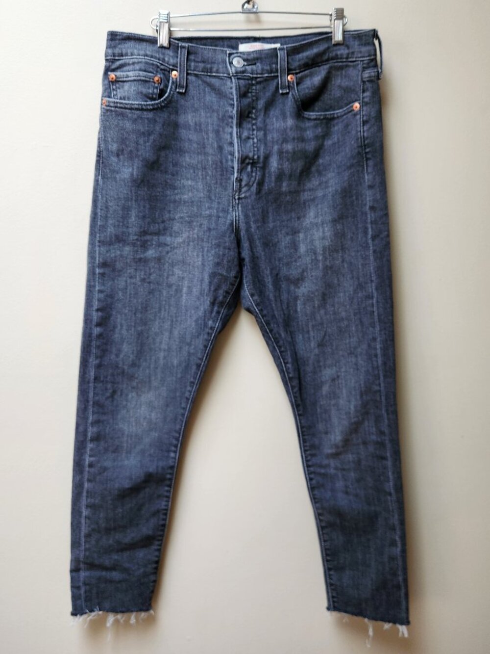 Levis faded black wedgie skinny jeans / 32